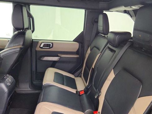 Used 2023 Ford Bronco Wildtrak AWD/4WD image 19