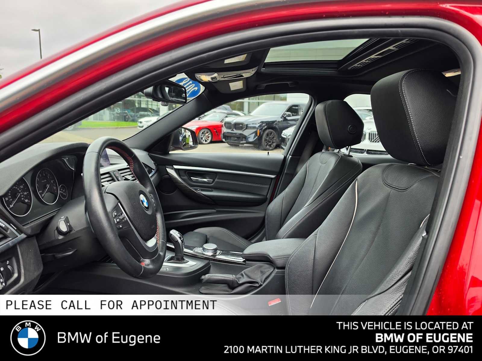 Used 2018 BMW 330i xDrive Sedan AWD/4WD image 25