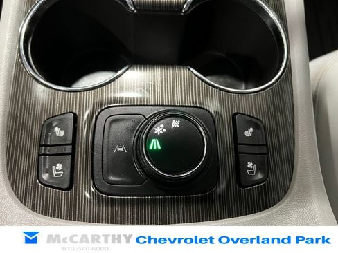 Used 2021 GMC Acadia SLT w/ Technology Package FWD image 24