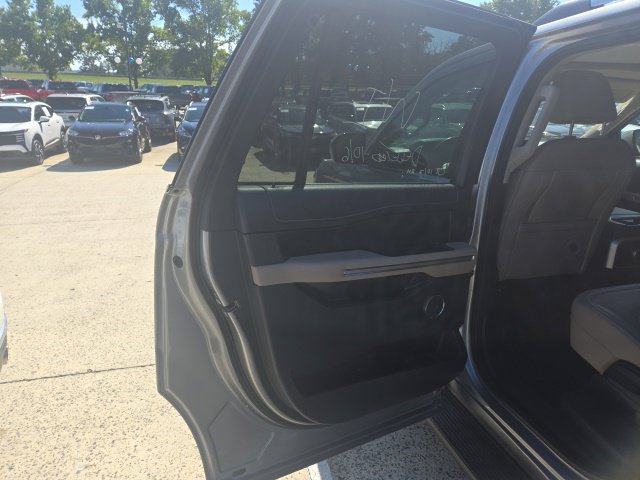 Used 2024 Ford Expedition Max Limited AWD/4WD image 29