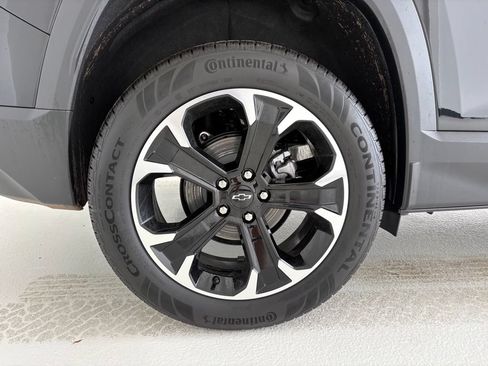 New 2027 Chevrolet Equinox LT w/ LPO, Floor Liner Package FWD image 22