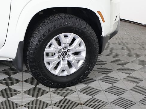 Used 2022 Nissan Frontier SV image 55