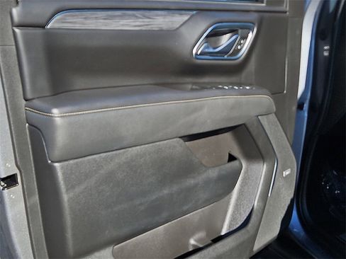 Used 2022 GMC Yukon XL SLT image 21