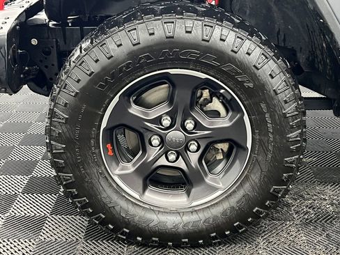 Used 2021 Jeep Gladiator Rubicon image 10