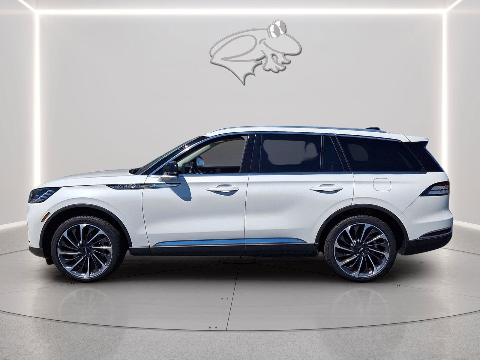 New 2026 Lincoln Aviator Reserve AWD/4WD image 2