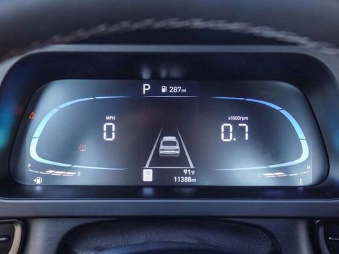 Certified 2025 Hyundai Elantra Sport image 23