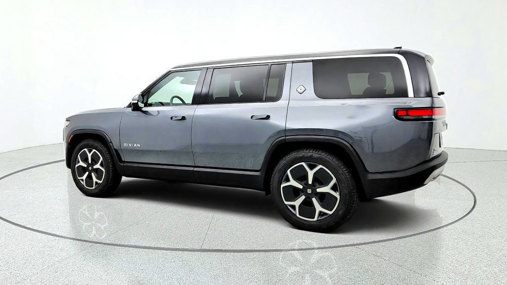 Used 2024 Rivian R1S Adventure Dual AWD/4WD image 7