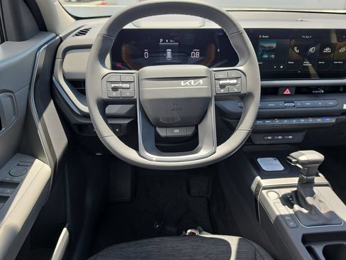 New 2027 Kia Seltos S FWD image 13