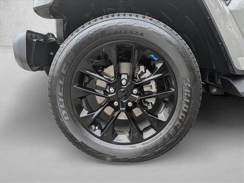 Used 2023 Jeep Wrangler Sahara image 23