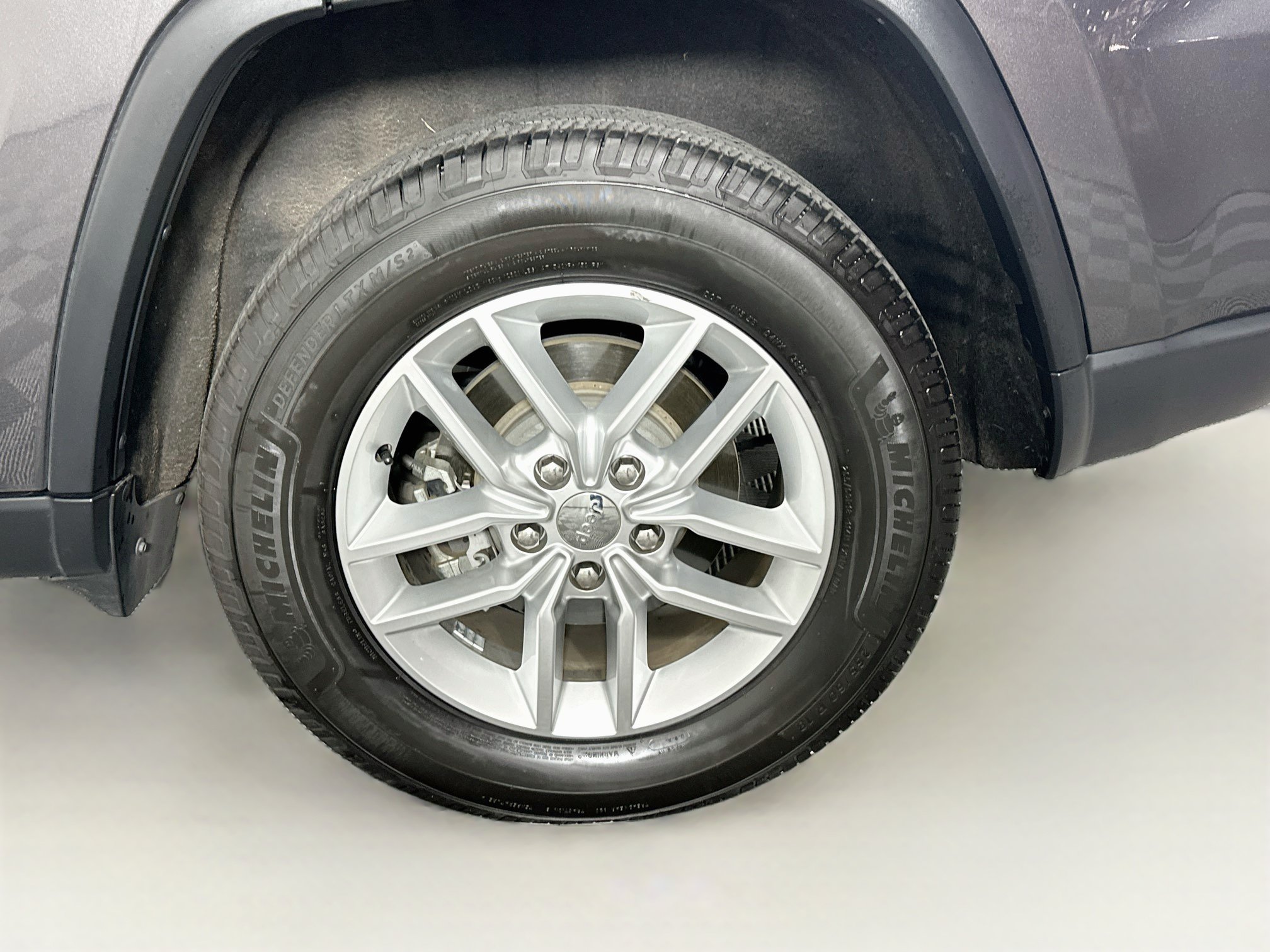 Used 2018 Jeep Grand Cherokee Laredo RWD image 11
