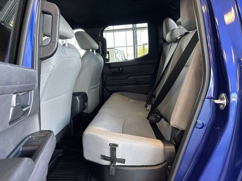 Used 2025 Toyota Tacoma SR5 AWD/4WD image 14