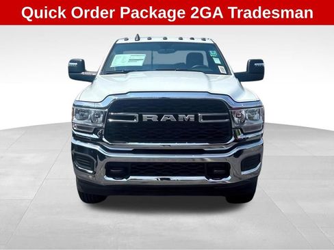 New 2024 RAM 3500 Tradesman w/ Chrome Appearance Group image 3