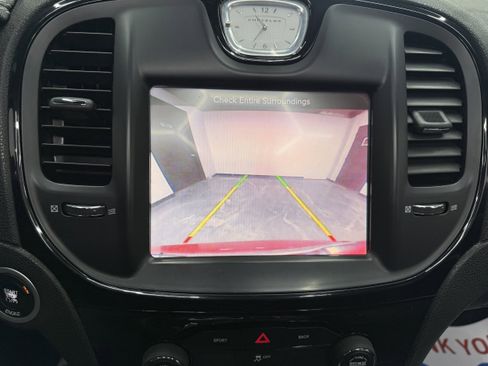 Used 2016 Chrysler 300 S image 21