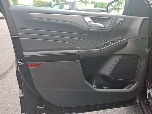 Used 2023 Ford Escape Active w/ Tech Pack #2 AWD/4WD image 13