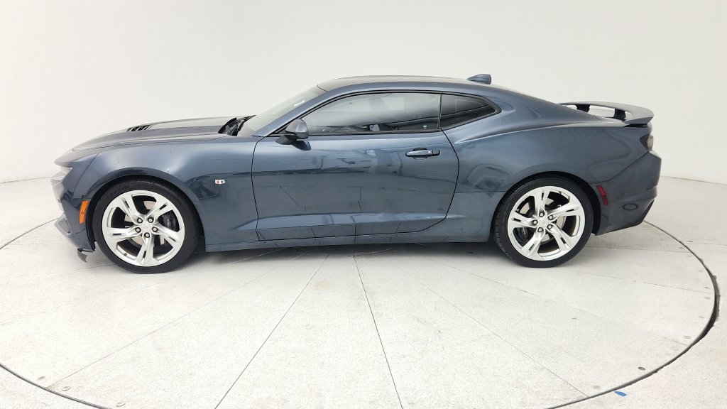 Used 2021 Chevrolet Camaro SS RWD image 4
