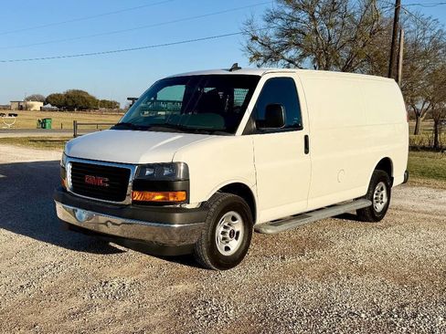 Used 2019 GMC Savana 2500 w/ Driver Convenience Package image 3