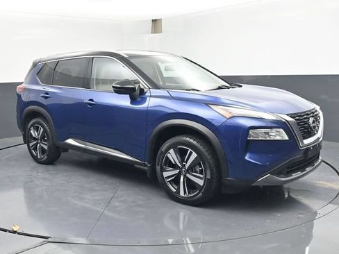 Used 2023 Nissan Rogue SL AWD/4WD image 2