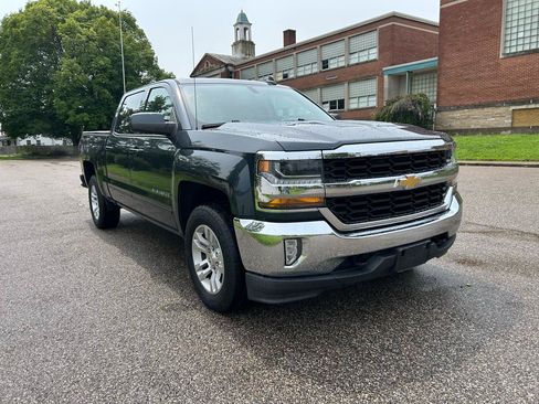 Used 2018 Chevrolet Silverado 1500 LT w/ All Star Edition AWD/4WD image 6