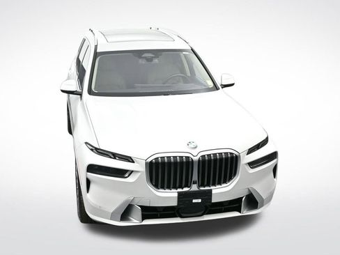 Used 2023 BMW X7 xDrive40i w/ Premium Package image 17