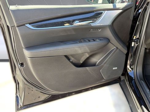New 2026 Cadillac XT5 Premium Luxury w/ LPO, Floor Liner Package AWD/4WD image 22