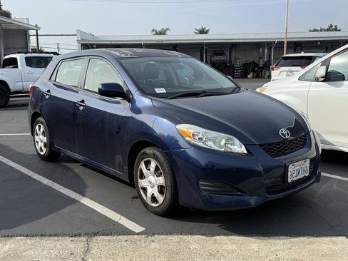 Used 2009 Toyota Matrix image 1