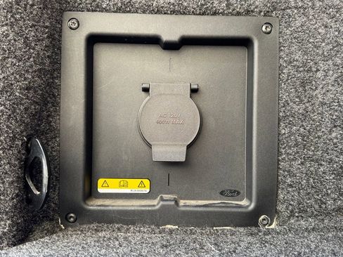 Used 2021 Ford F150 Lariat w/ Equipment Group 502A High image 37