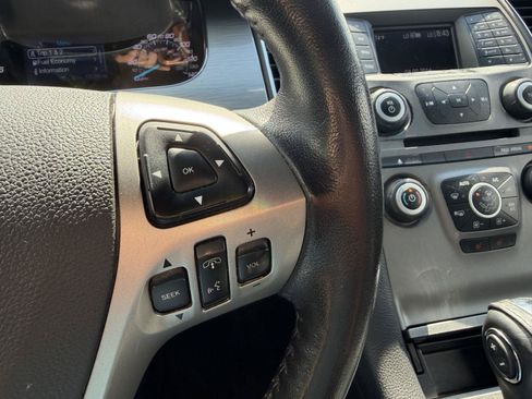 Used 2015 Ford Taurus SEL AWD/4WD image 13
