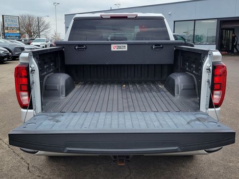 Used 2020 GMC Sierra 1500 Elevation w/ Elevation Value Package image 8