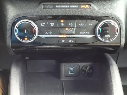 Used 2022 Ford Escape SE w/ Convenience Package image 17