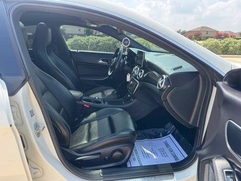 Used 2016 Mercedes-Benz CLA 250 image 35