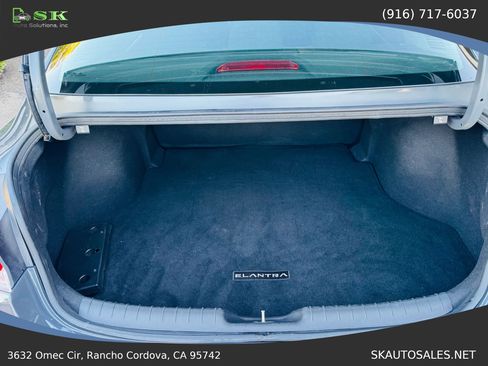 Used 2025 Hyundai Elantra Hybrid FWD image 23
