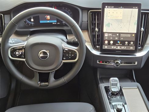 Used 2025 Volvo XC90 B6 Core w/ Protection Package image 23