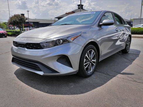 Used 2024 Kia Forte LXS FWD image 3
