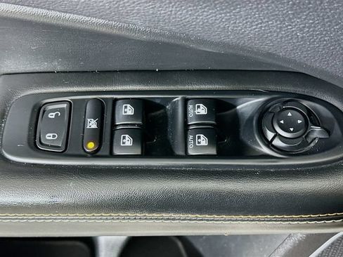 Used 2018 Jeep Compass Latitude w/ Popular Equipment Group AWD/4WD image 19