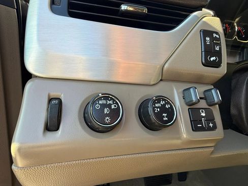 Used 2015 GMC Yukon SLT w/ Open Road Package AWD/4WD image 36