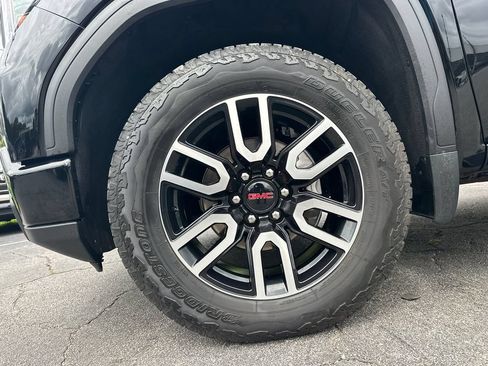 Used 2024 GMC Sierra 1500 Elevation AWD/4WD image 12
