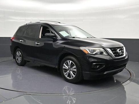 Used 2019 Nissan Pathfinder S FWD image 5