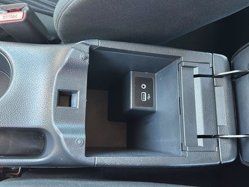 Used 2019 Nissan Sentra SV FWD image 17