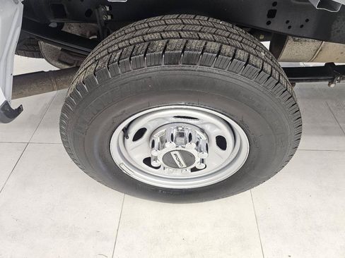 Used 2022 Ford F250 XL w/ Power Equipment Group RWD image 22