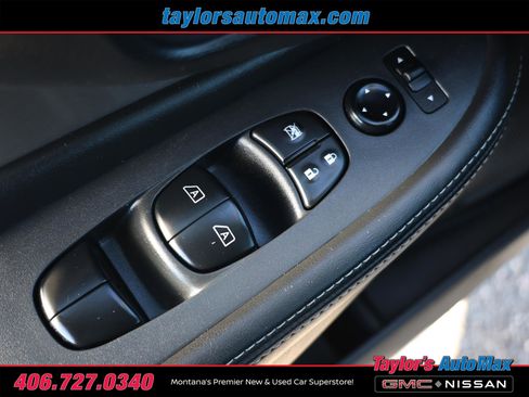 Used 2023 Nissan Murano S image 23