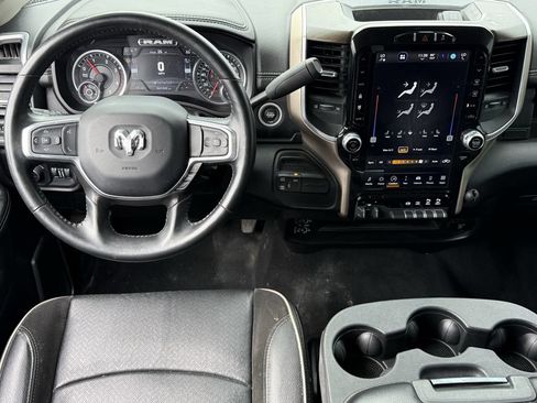 Used 2024 RAM 2500 Laramie AWD/4WD image 12