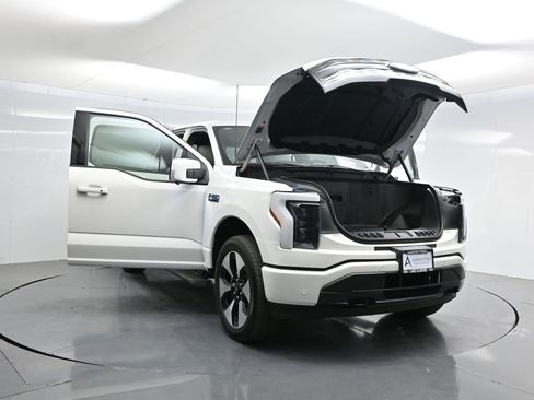Used 2024 Ford F150 Lightning Platinum AWD/4WD image 37