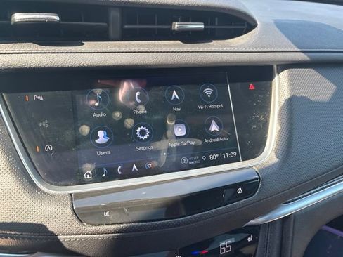 Certified 2025 Cadillac XT5 Sportv w/ LPO, Red Accent Package AWD/4WD image 6