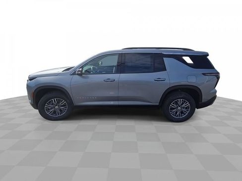 Used 2025 Chevrolet Traverse LT w/ LPO, Floor Liner Package FWD image 5