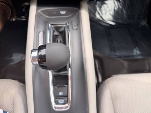 Used 2016 Honda HR-V EX image 30