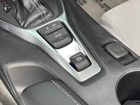 Used 2022 Chevrolet Camaro LT image 33