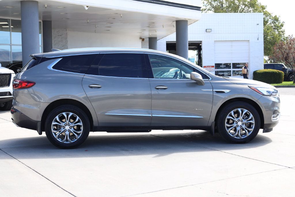 Used 2019 Buick Enclave Avenir w/ Avenir Technology Package AWD/4WD image 7
