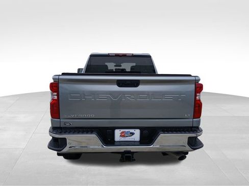 Used 2024 Chevrolet Silverado 2500 LT image 4
