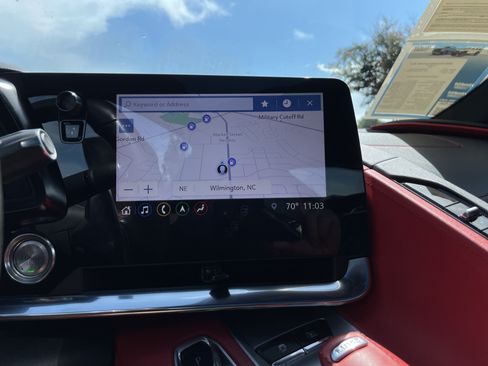 Used 2020 Chevrolet Corvette Stingray Preferred Cpe w/ 2LT Preferred Equipment Group RWD image 23