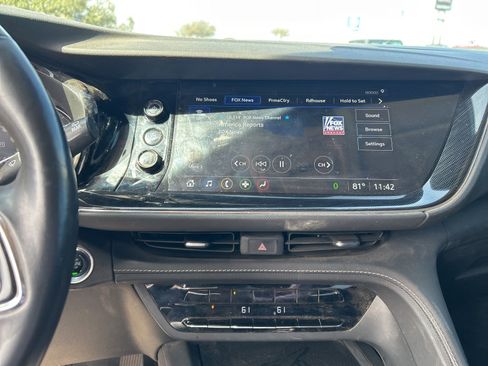 Used 2023 Buick Envision Essence image 15